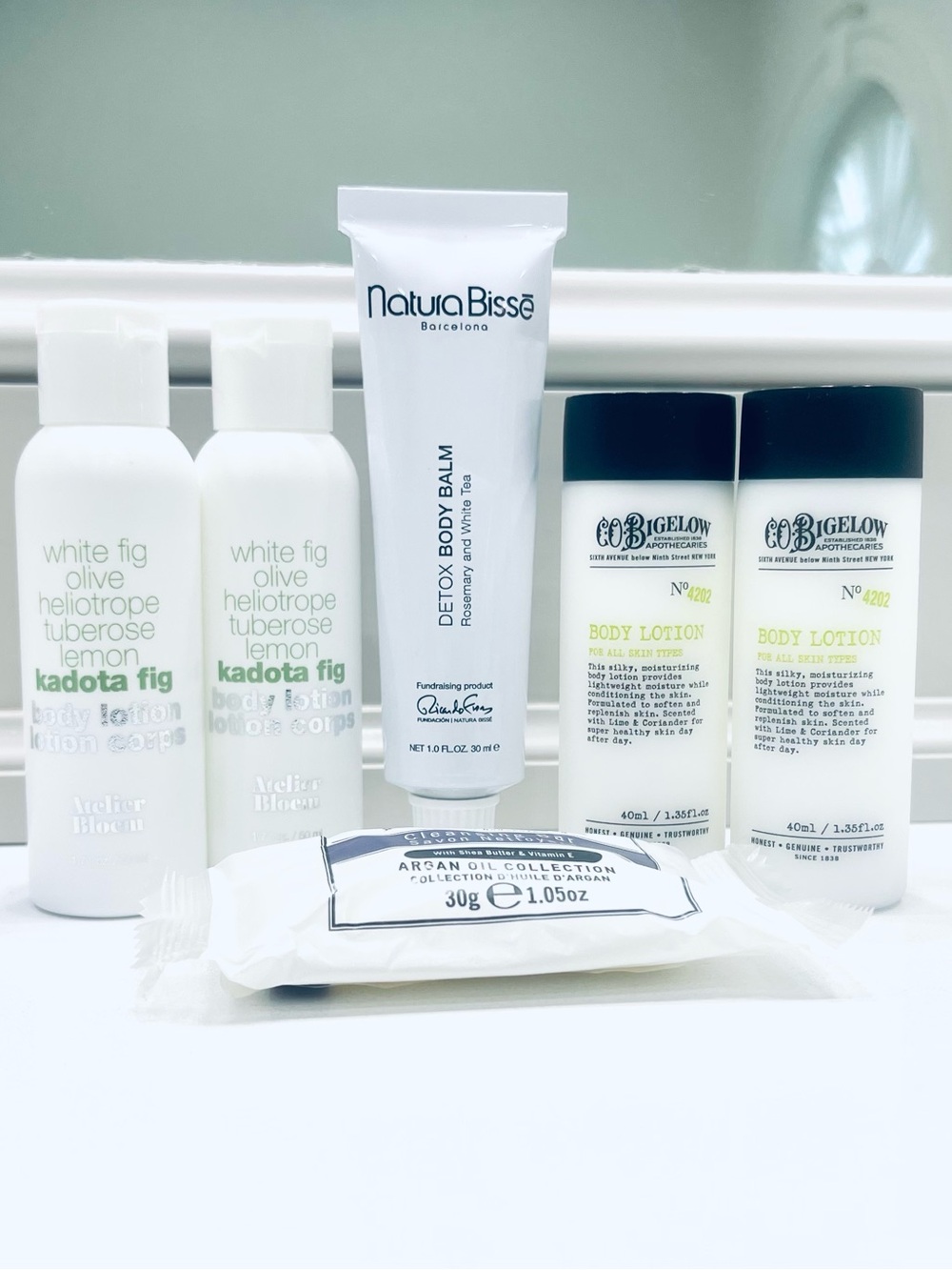Natura Bissé Detox Body Balm + Assorted Travel Lotions (White)